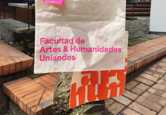 Tote bags
