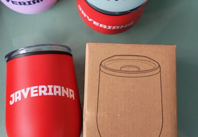 Vasos metálicos